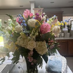 Tony Foss Flowers - Flowers