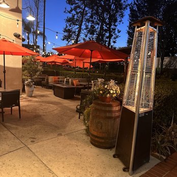 Spaghettini - Patio area - Italian Near Me - Seal Beach, California Spaghettini - Patio area - Italian Near Me - Seal Beach, California