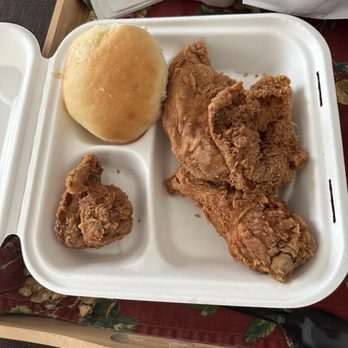Ezell's Famous Chicken - Lunch - Chicken Shop Near Me - Bellevue, Washington Ezell's Famous Chicken - Lunch - Chicken Shop Near Me - Bellevue, Washington