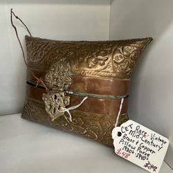 Titusville Antique Mall - Vintage metal purse