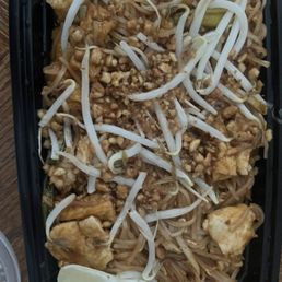 Chicken pad Thai
