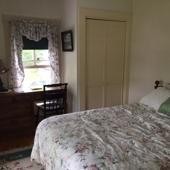 The Farmstand - Guestroom - Bed & Breakfast Near Me - Tamworth, New Hampshire The Farmstand - Guestroom - Bed & Breakfast Near Me - Tamworth, New Hampshire