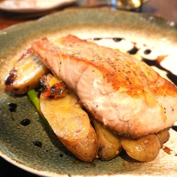 Fiamma by Mendel - Salmon with fingerling potatoes - Italian Near Me - Beachwood, Ohio Fiamma by Mendel - Salmon with fingerling potatoes - Italian Near Me - Beachwood, Ohio