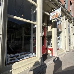 Woof Telluride Gallery - Across street from the Butcher & The Baker