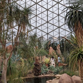 Mitchell Park Domes - Parks Near Me - Milwaukee, Wisconsin