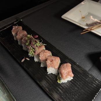 Kaviar Restaurants - Pasadena - Toro Roll - Sushi Bars Near Me - Pasadena, California