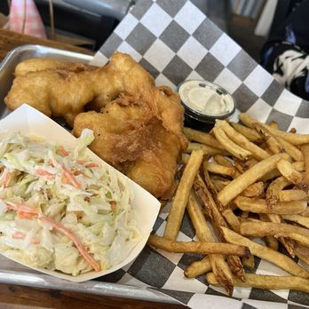 9er's Diner & Pub - Fish fry - Breakfast & Brunch Near Me - Brunswick, Ohio