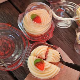Suga's Cakery - food - Bakeries Near Me - Pflugerville, Texas