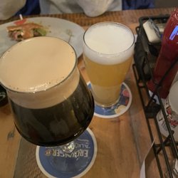 Bistro l'Autre Oeil - An IPA and a very nice stout.