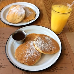 Merci - Banana pancakes con peanutella