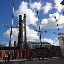Smithfield Square - The square in the sun! :)