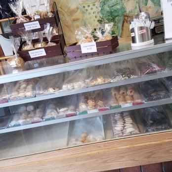 Harpo's Bakery & Cafe - Bakeries Near Me - South Glastonbury, Connecticut