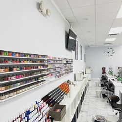 Sumgirl Nails & Spa - Beauty season is here,Nails color begins