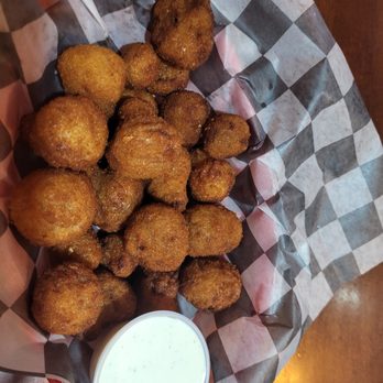 Sidelines Tavern & Grill - Breaded mushrooms were greasy. - American Near Me - Chandler, Arizona Sidelines Tavern & Grill - Breaded mushrooms were greasy. - American Near Me - Chandler, Arizona