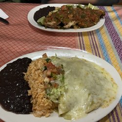 Don Patron Bar & Grill - Enchiladas vegetales