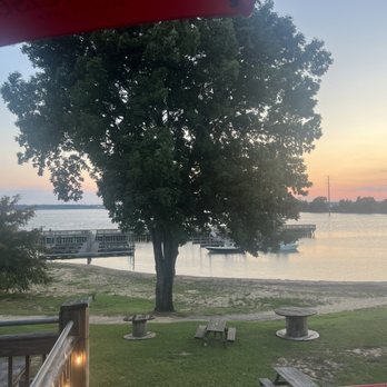 The Lake House - Seafood Near Me - Santee, South Carolina The Lake House - Seafood Near Me - Santee, South Carolina