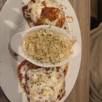 Cannataro's - The Sampler Platter with Chicken Parmesan, Fettuccine Alfredo and Lasagna. Quite big portions of each dish and everything was Fantastic - Italian Near Me - Chino, California