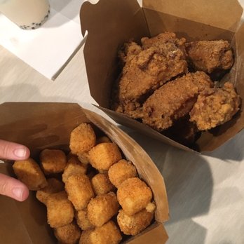 T4 Davis - Right: Fried Tofu (~$4) and Left: Fried Chicken Wings (~$5, and they're huge!) - Bubble Tea Near Me - Davis, California