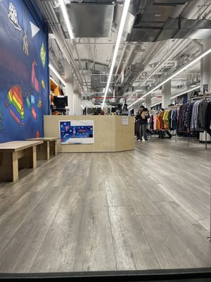 Crossroads Trading by null