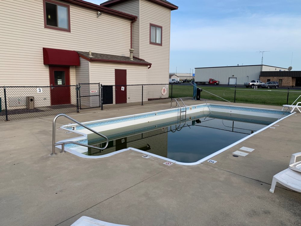 CENTERSTONE INN & SUITES CARLYLE 14 Photos 1371 William Rd