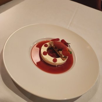 Toqué - Mousse Vanille for $16 - Canadian (New) Near Me - Montreal, Quebec