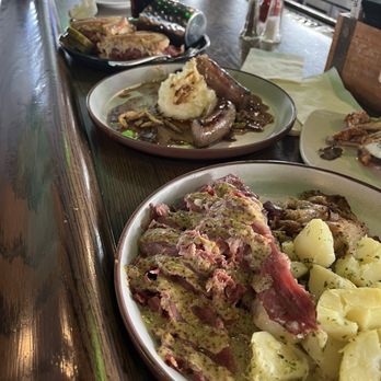 Steam Pub - Corned beef, bangers and mash, reuben - New American Near Me - Southampton, Pennsylvania