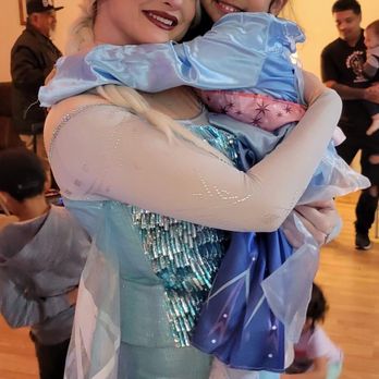 Simply Enchanted Event Services - Warm hugs - Party Characters Near Me - Wrightwood, California