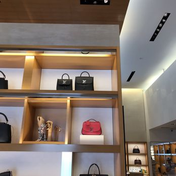 Louis Vuitton Maui Wailea - Leather Goods Near Me - Wailea, Hawaii