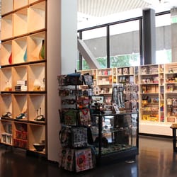 The Leonardo Store