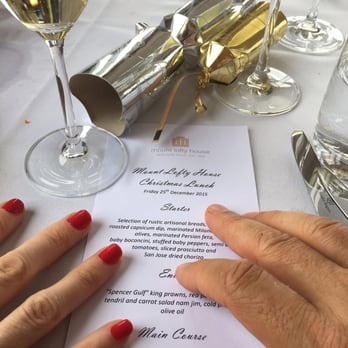 Mount Lofty House - Xmas day lunch - Hotels Near Me - Crafers, SA