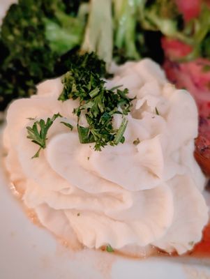 Clyde's Prime Rib Restaurant and Bar by null