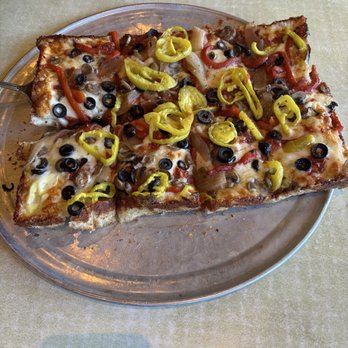 Amici's East Coast Pizzeria - Detroit Veggie Pizza - Pizza Near Me - Menlo Park, California
