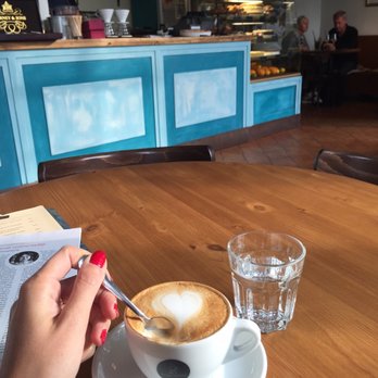 Kavárna Bez konceptu - Cafes Near Me - Liberec, LI