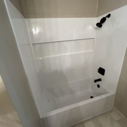 Bathtub enclosure