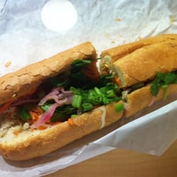 BonMi food truck - Bonmi chicken sandwich, spicy, all toppings.