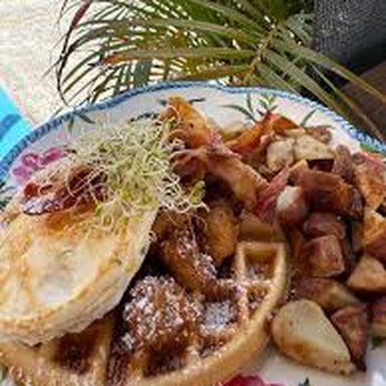 Acerola Coffee Bar - Eggs, Waffles and Homefries - Breakfast & Brunch Near Me - Cayey, Puerto Rico