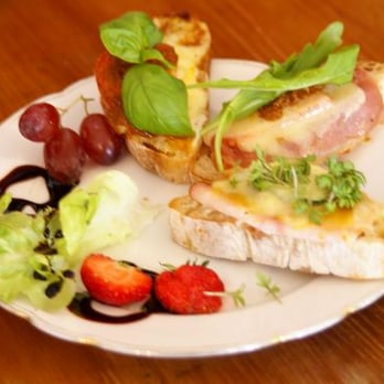 Café Mimosa - Hamburg St. Pauli Café Mimosa Foto: Malte Klauck - Cafes Near Me - Hamburg, HH Café Mimosa - Hamburg St. Pauli Café Mimosa Foto: Malte Klauck - Cafes Near Me - Hamburg, HH