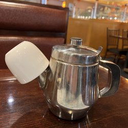 China Moon Buffet - Hot tea. No green tea but still.