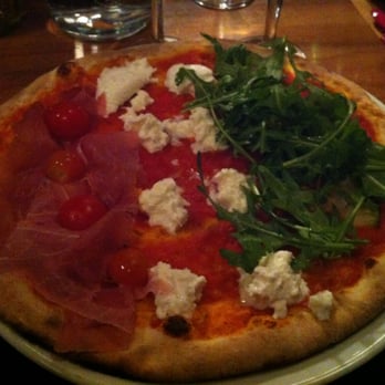 I Ragazzi - Pizza tricolore:-) - Pizza Near Me - Vienna, 9