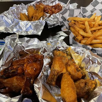 Wing King - Rosemont - 10 Wings Large Fries - Chicken Wings Near Me - Virginia Beach, Virginia Wing King - Rosemont - 10 Wings Large Fries - Chicken Wings Near Me - Virginia Beach, Virginia