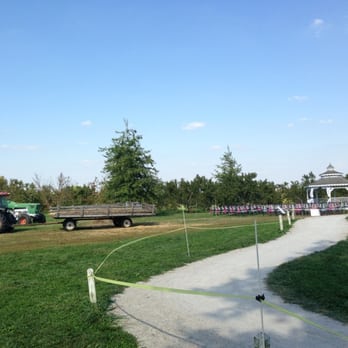 Alldredge Orchards - Hayrides and wedding venue ready to go - Farms Near Me - Platte City, Missouri Alldredge Orchards - Hayrides and wedding venue ready to go - Farms Near Me - Platte City, Missouri