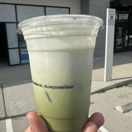Light ice matcha. More than half foam and about 25% matcha. Not worth it.