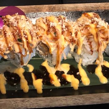 Sam Sushi  Art & Music - Boston Roll - Sushi Bars Near Me - Framingham, Massachusetts