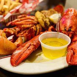 Sundays On The Bay - Mid-week Lobster Special (Two 1.5# Lobsters w/ Stuffing)