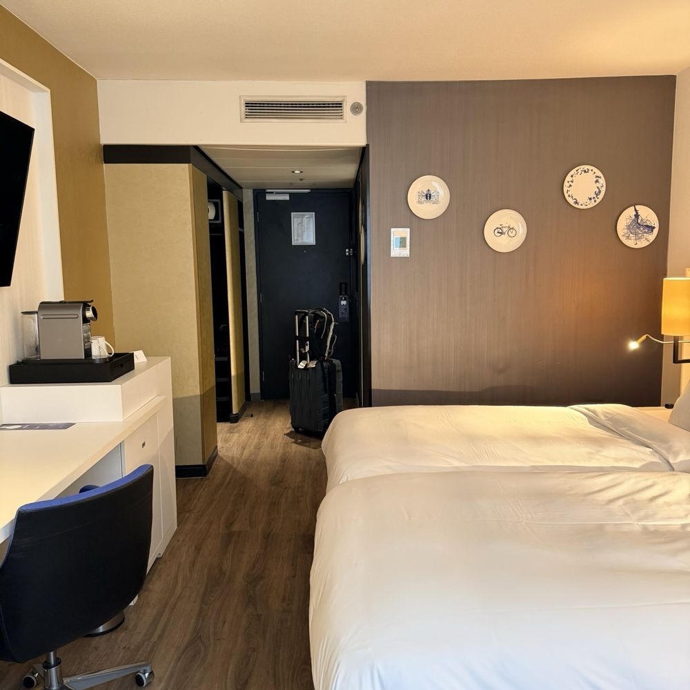 Radisson Blu - Hotel room - Hotels Near Me - Amsterdam, New Hampshire