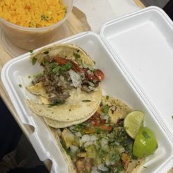 El Ranchito Supermarket - Steak and chicken tacos, side rice