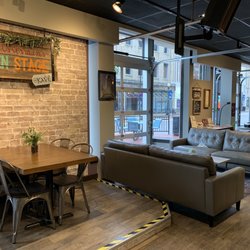 Kavé Coffee Bar - Inside