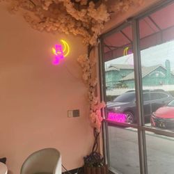 Meow Tea Cafe