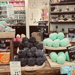 Lush Handmade Cosemetics - Store area