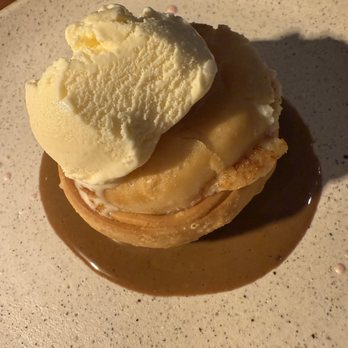 Ossobuco Miami- Steak house - Ube Cheesecake Empanada Dessert with Ice Cream and Dulce De Leche - Steakhouses Near Me - Miami, Florida